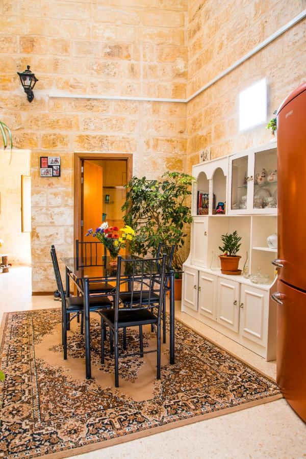 Kirkop Tal-Karmnu Entire House With Private Heated Pool And Jacuzziヴィラ エクステリア 写真