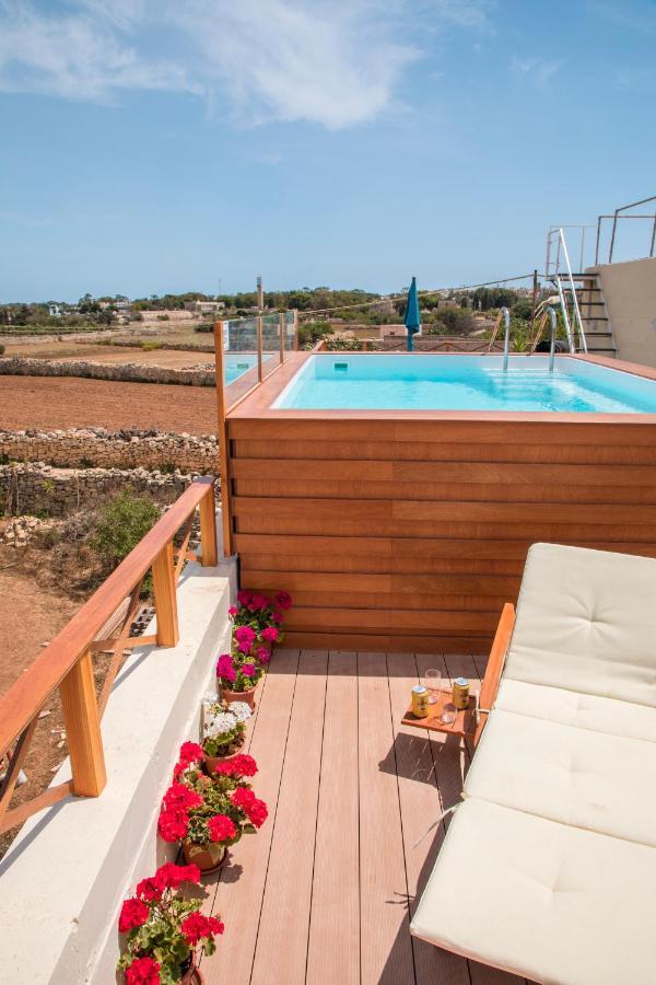 Kirkop Tal-Karmnu Entire House With Private Heated Pool And Jacuzziヴィラ エクステリア 写真