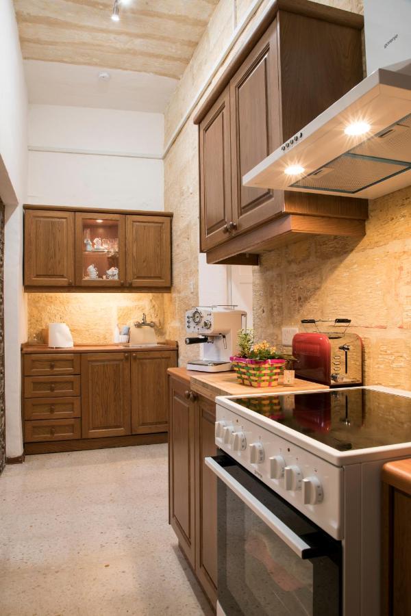 Kirkop Tal-Karmnu Entire House With Private Heated Pool And Jacuzziヴィラ エクステリア 写真