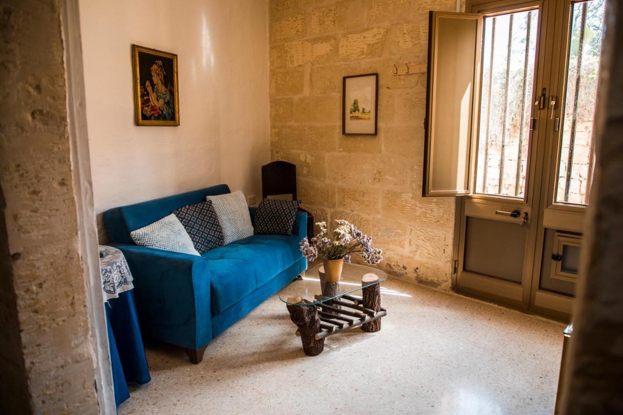 Kirkop Tal-Karmnu Entire House With Private Heated Pool And Jacuzziヴィラ エクステリア 写真